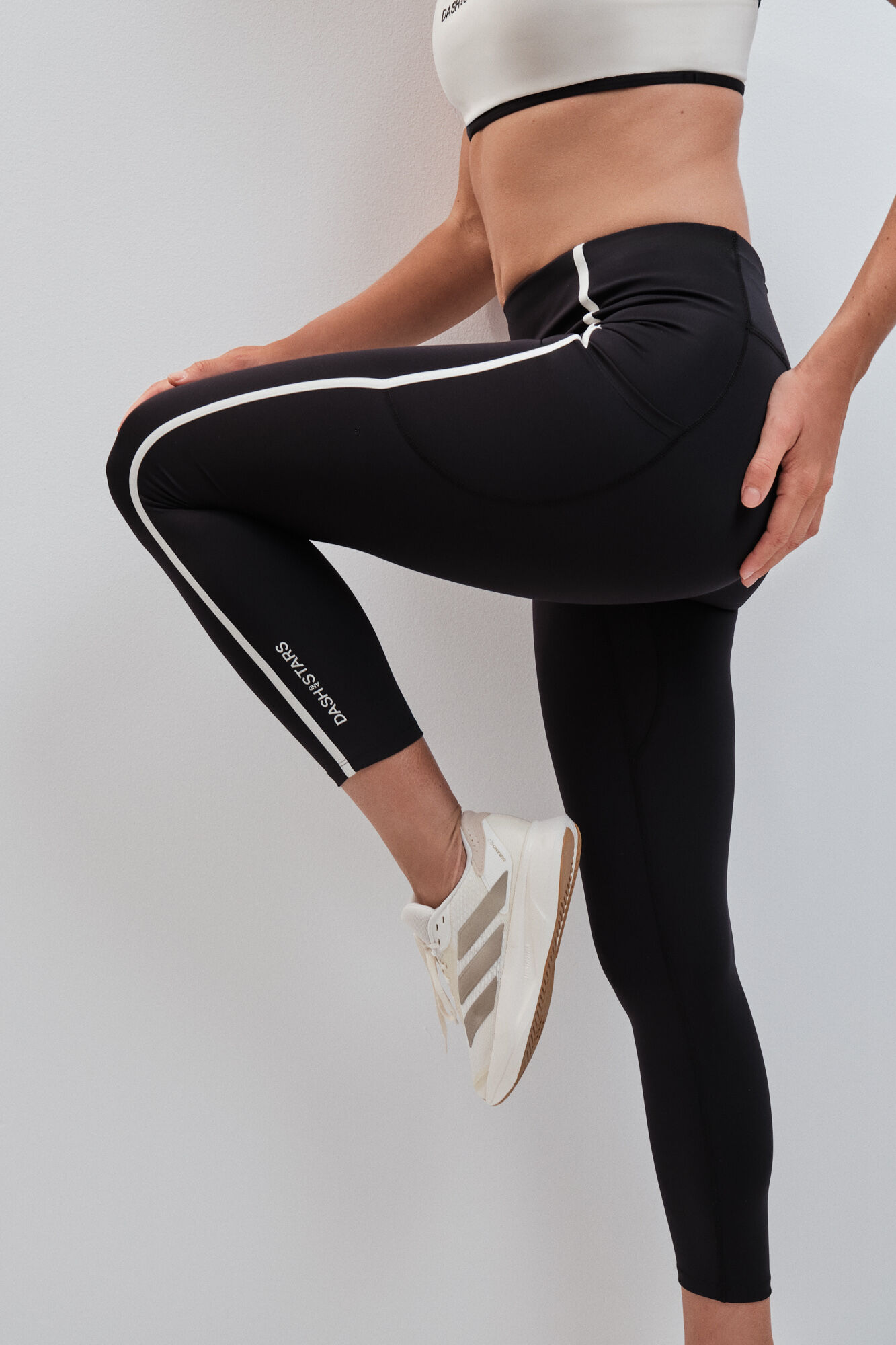 Dash and Stars Black 4D STRETCH crop leggings