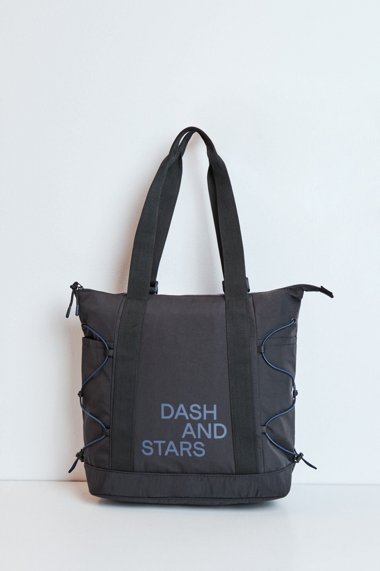 Dash and Stars Crni vi&scaron;enamenski ranac