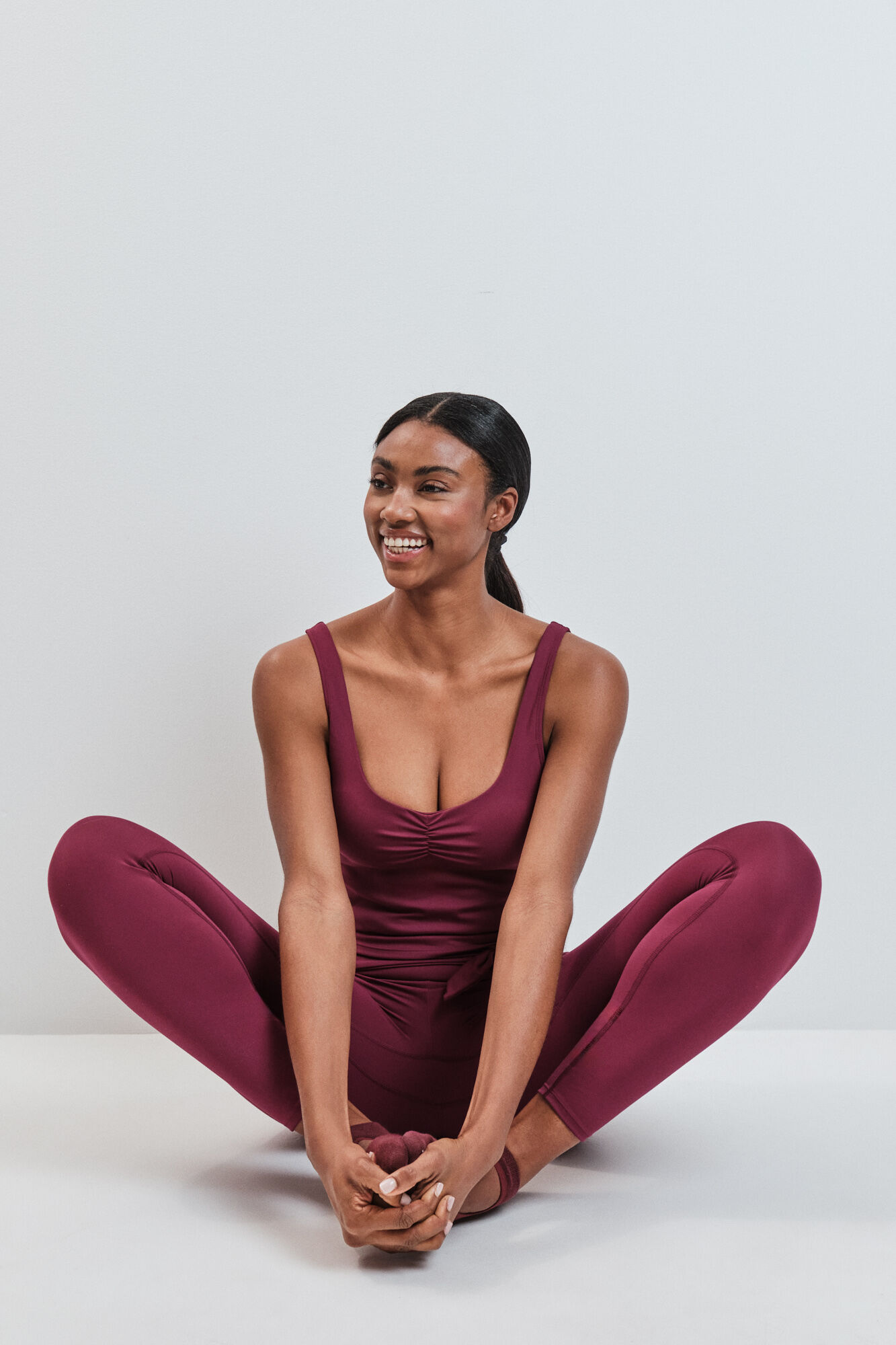 Dash and Stars Burgundy sports top SOFT MOVE