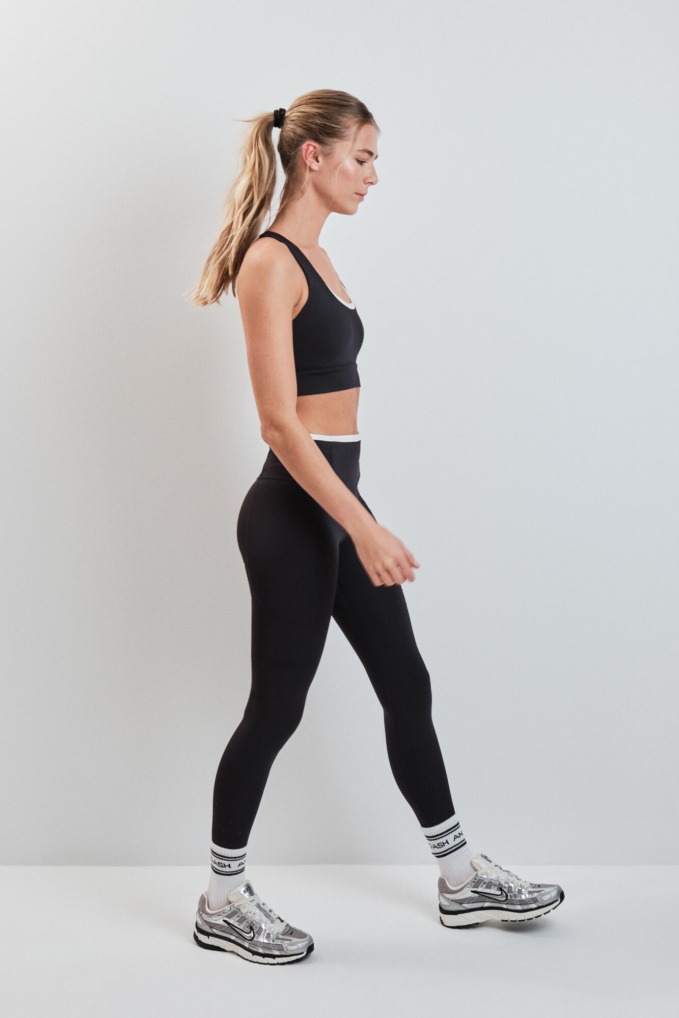 Dash and Stars Black 4D STRETCH leggings