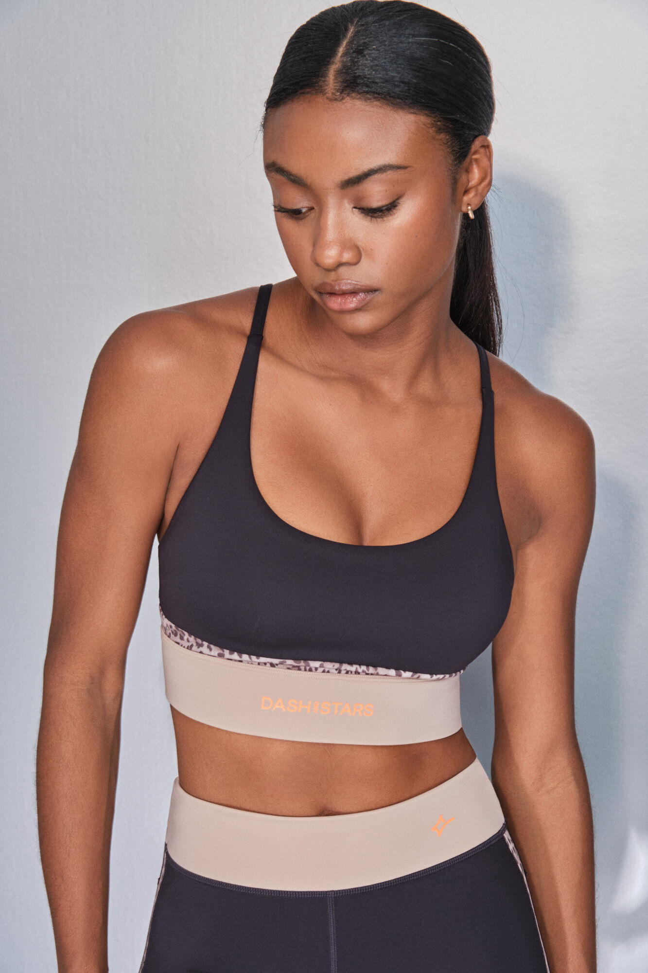 Dash and Stars 4D STRETCH black animal print sports bra 