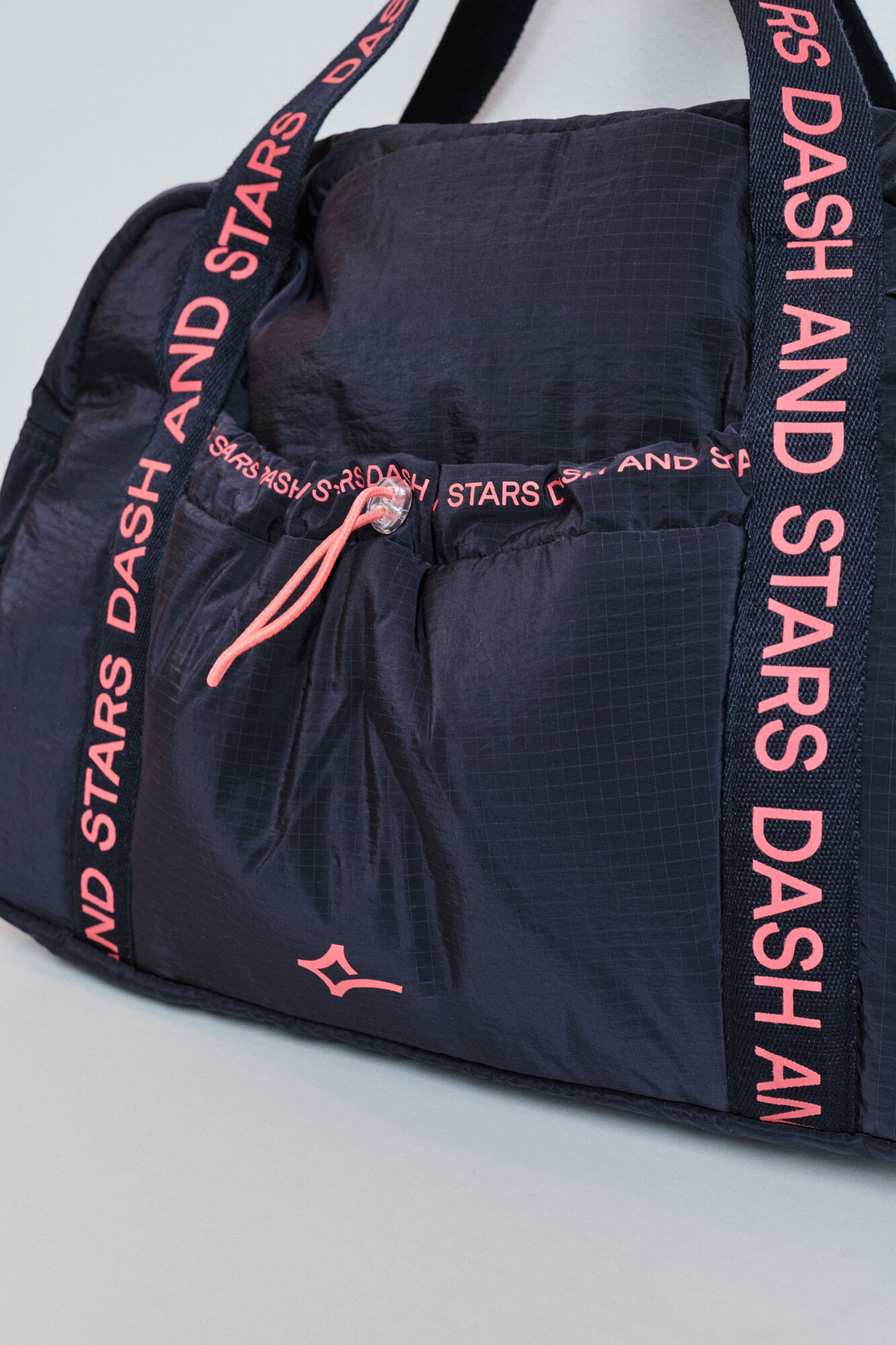 Dash and Stars Nylon puffer sports bag