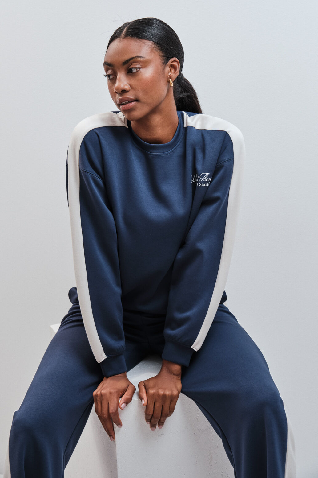Dash and Stars Blaues Langarm-Sweatshirt mit Soft-Touch