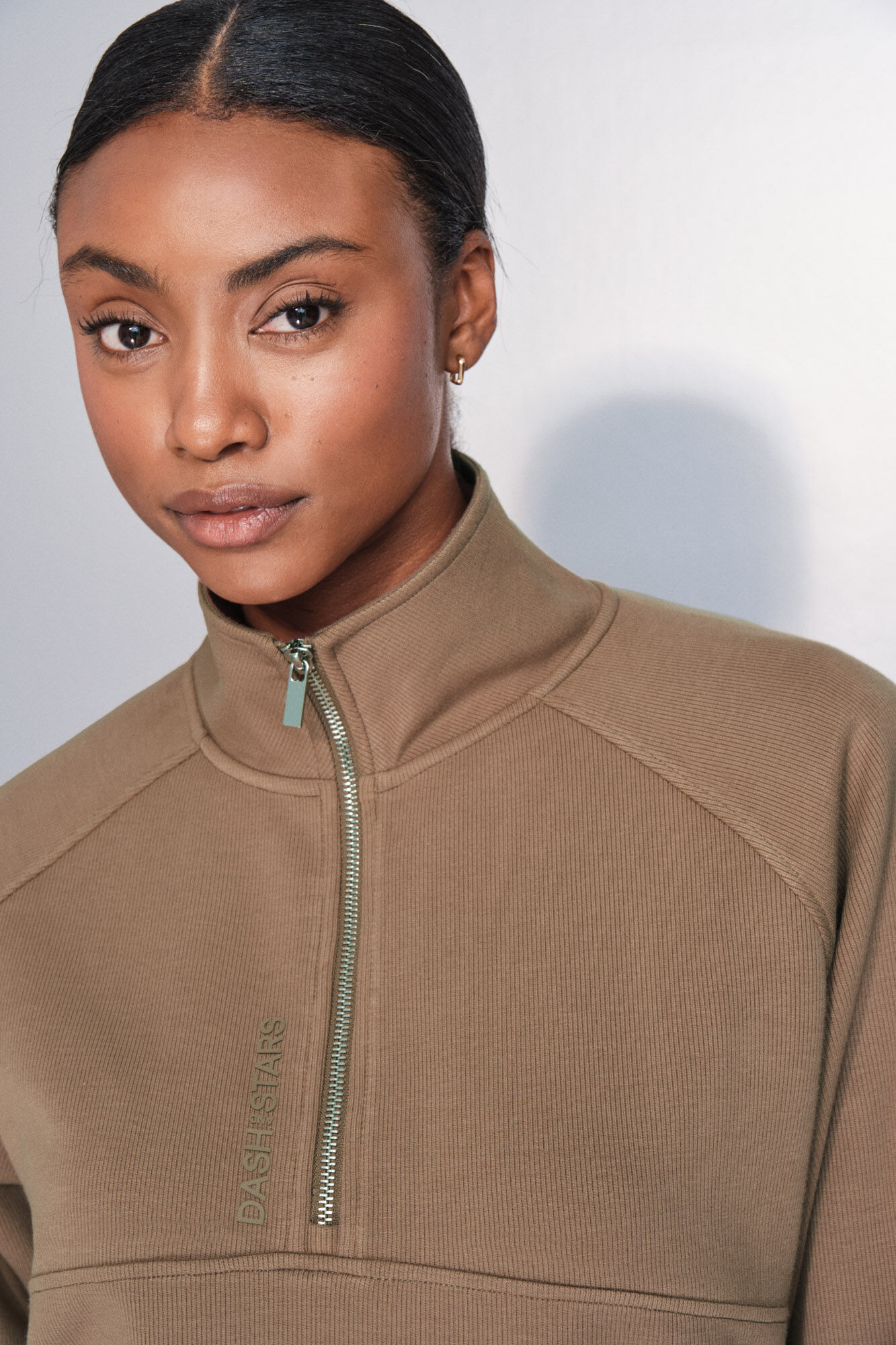 Dash and Stars Brown sweatshirt zip fastening neck