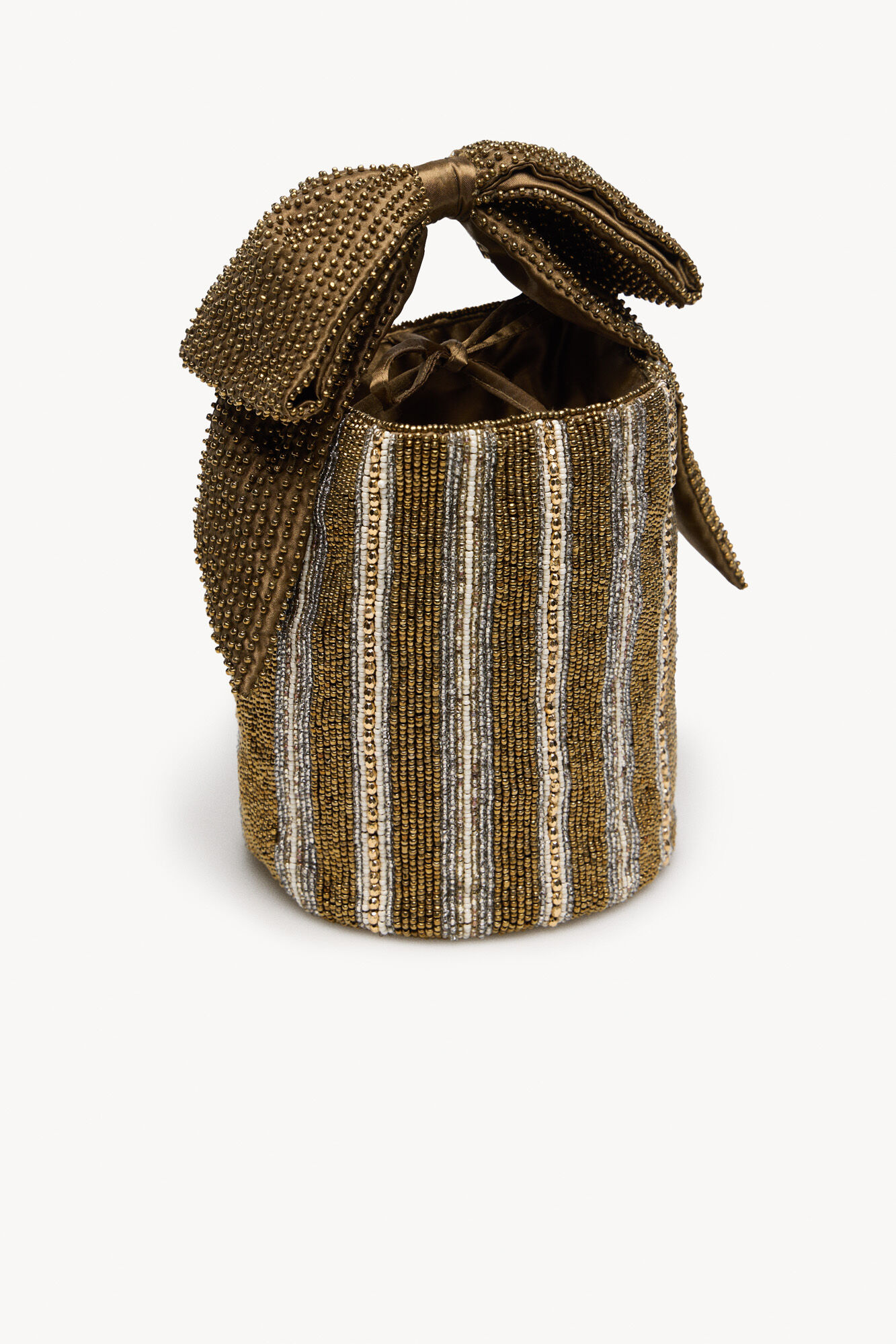 Hoss Intropia Nelsa. Bolso abalorios lazo