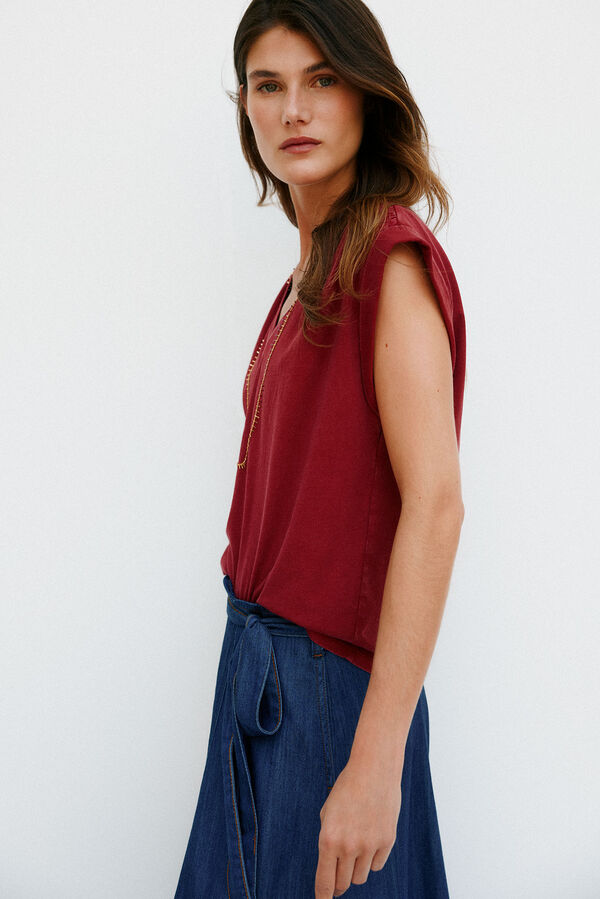 Hoss Intropia M&oacute;nica. Camiseta con pliegues Burgundy