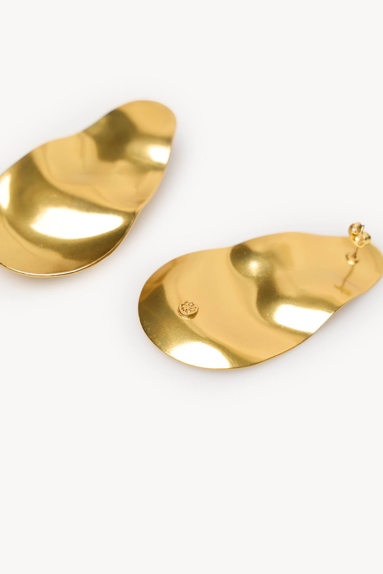 Hoss Intropia Lea. Pendientes largos