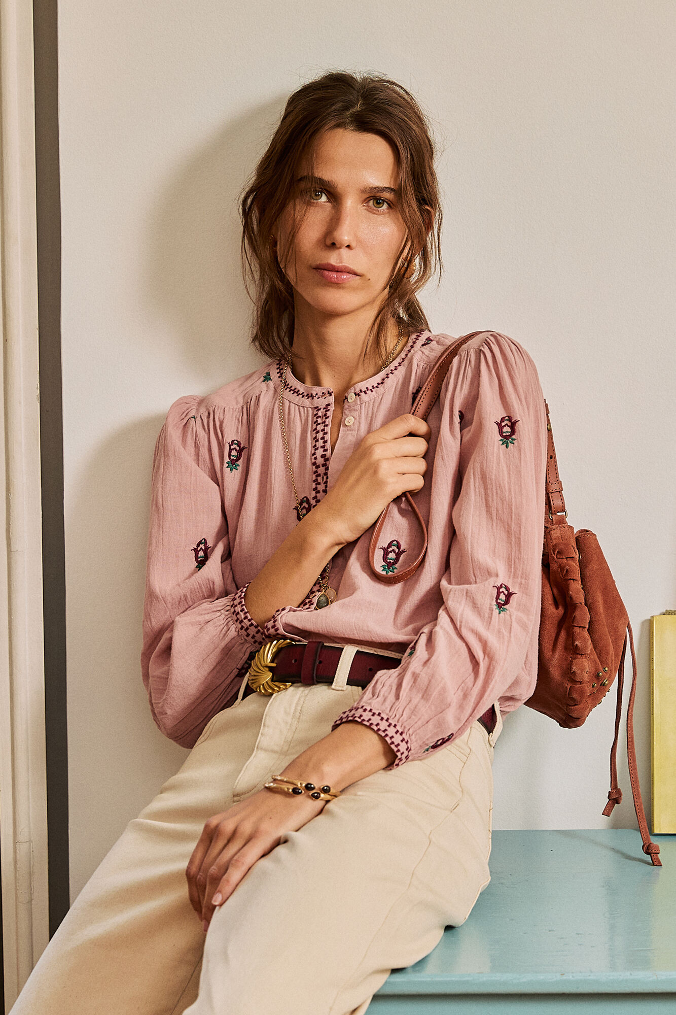 Hoss Intropia Carine. Blusa bordada