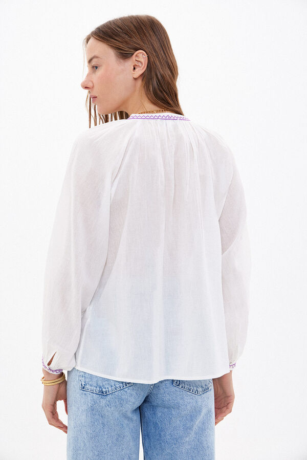 Hoss Intropia Esther. Embroidered cotton shirt Ivory