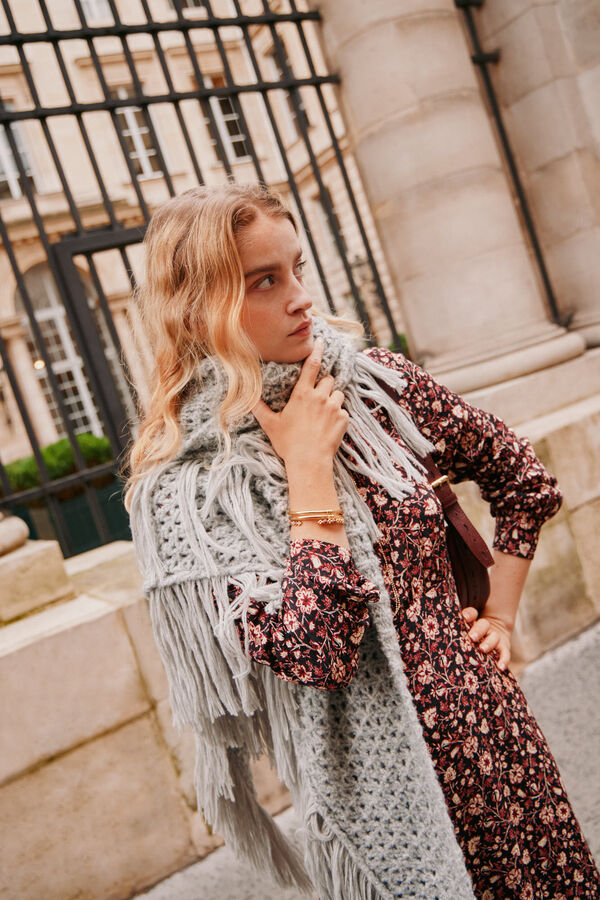 Hoss Intropia Nieves. Chal calado de flecos Gris