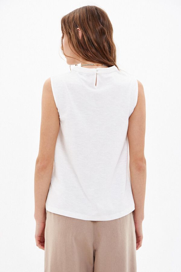 Hoss Intropia Tamara. Cotton T-shirt with lace White