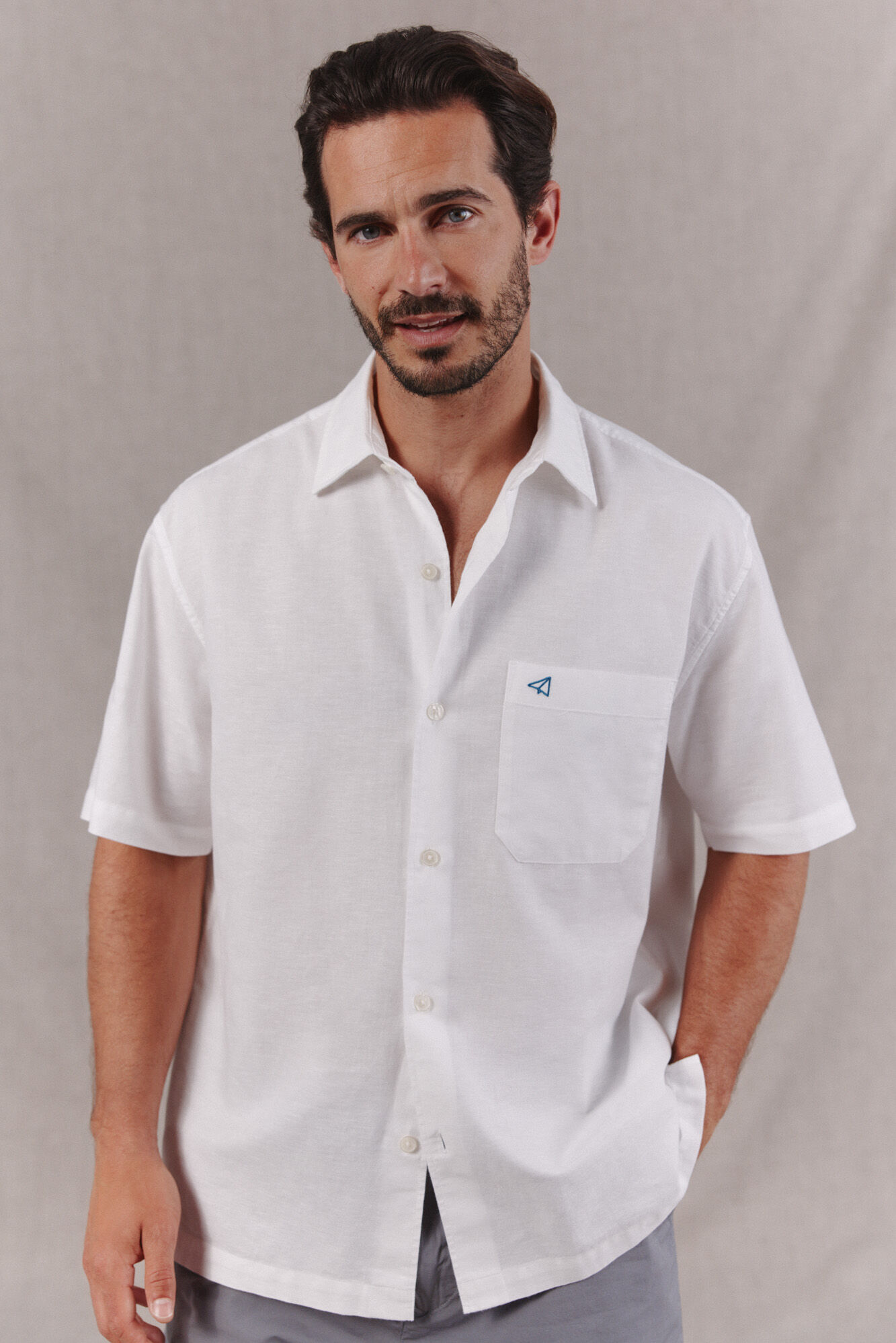 OOTO Camisa algod&oacute;n lino lisa manga corta