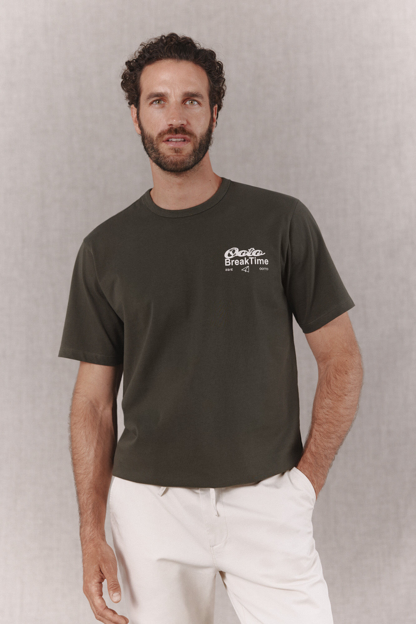 OOTO Camiseta gr&aacute;fica lavada
