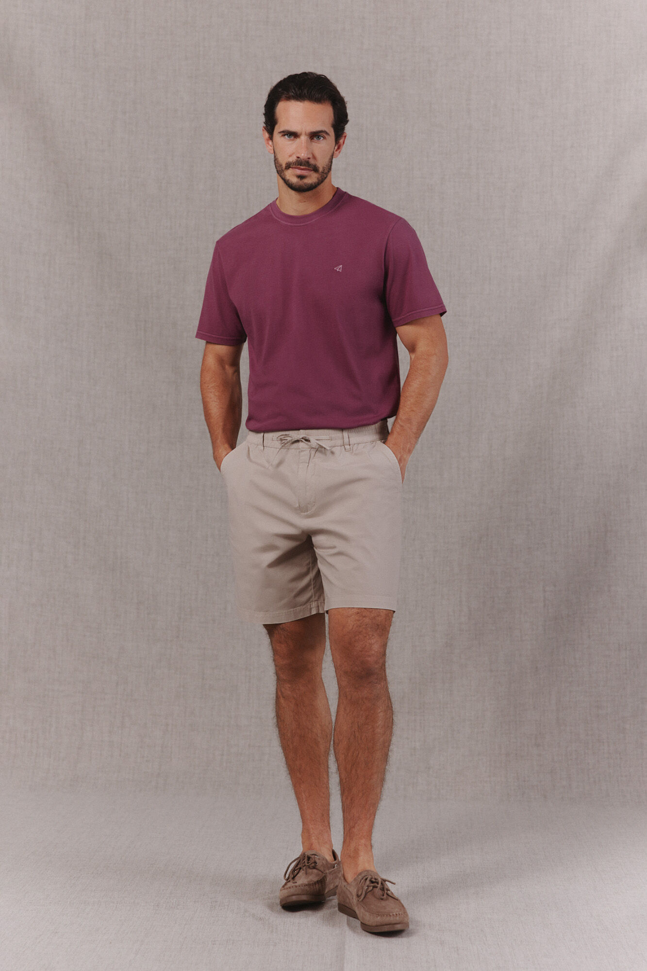 OOTO Camiseta b&aacute;sica lavada con bordado avi&oacute;n