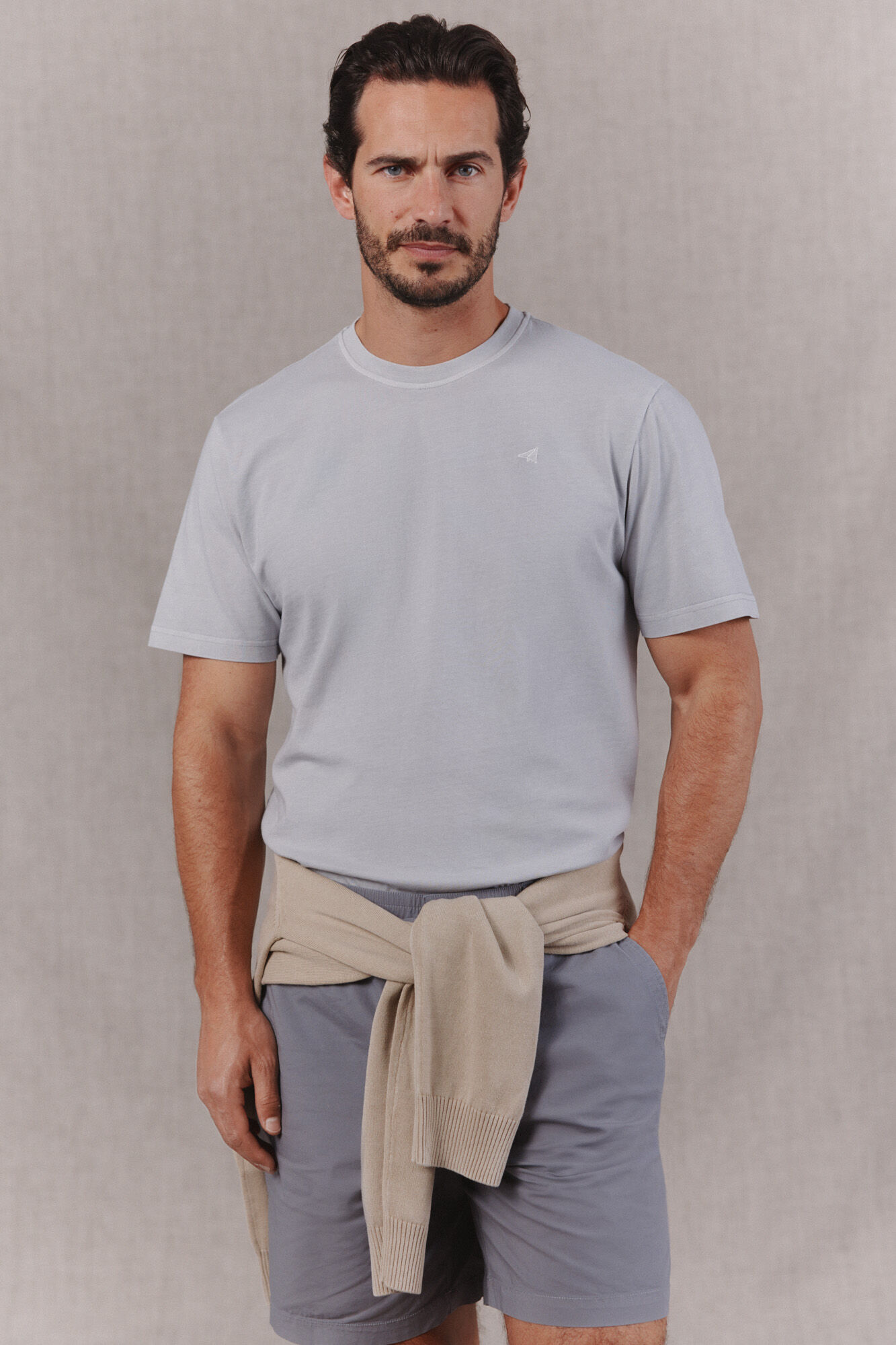 OOTO Camiseta b&aacute;sica lavada con bordado avi&oacute;n
