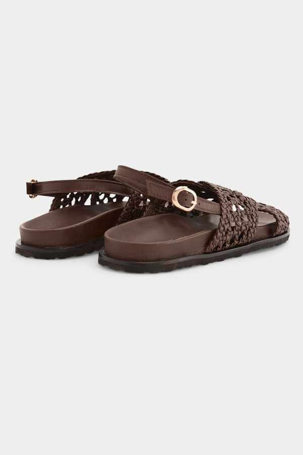Pedro del Hierro Sand&aacute;lia tran&ccedil;ada Marrom