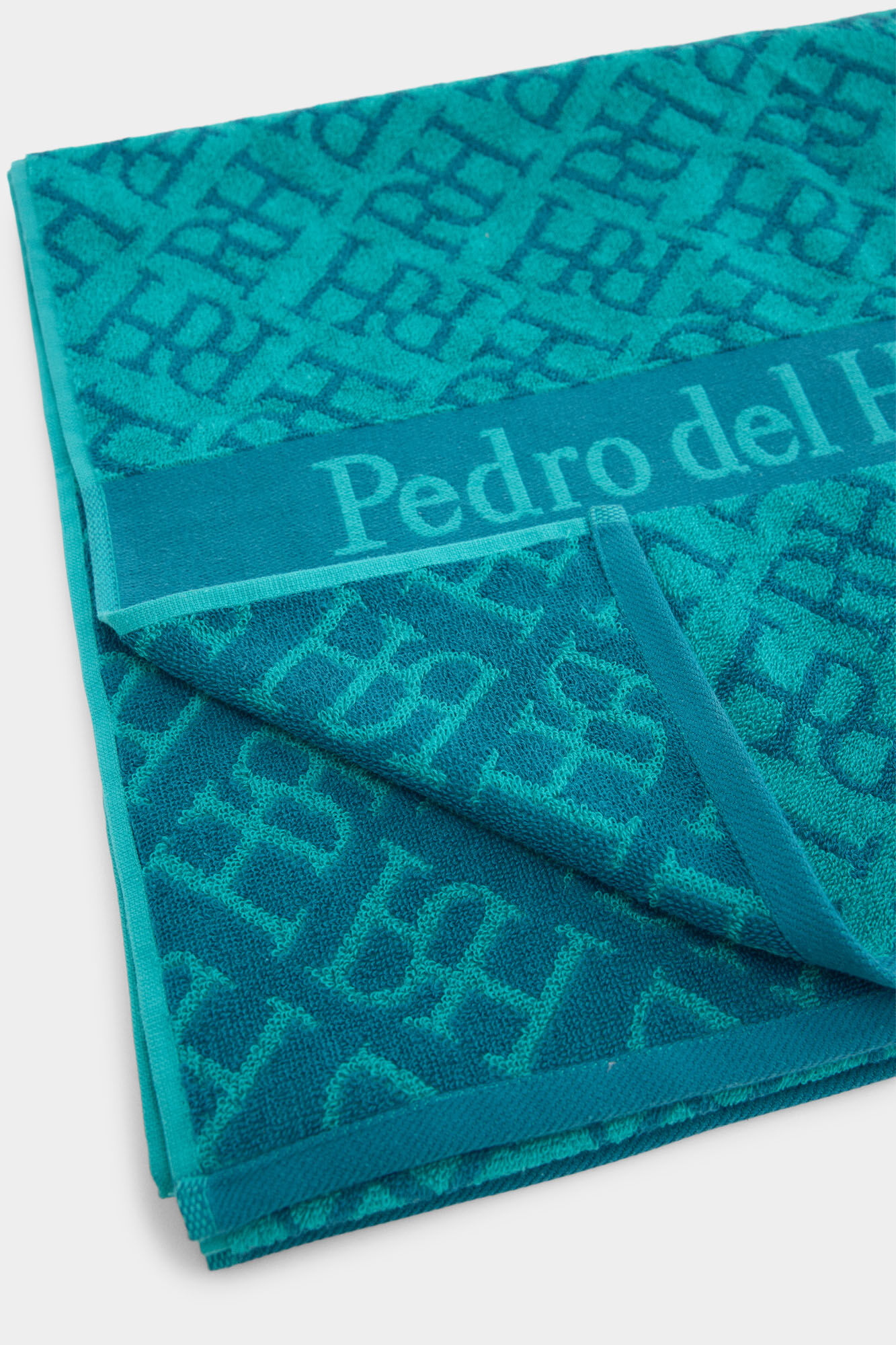 Pedro del Hierro Toalla playa logos