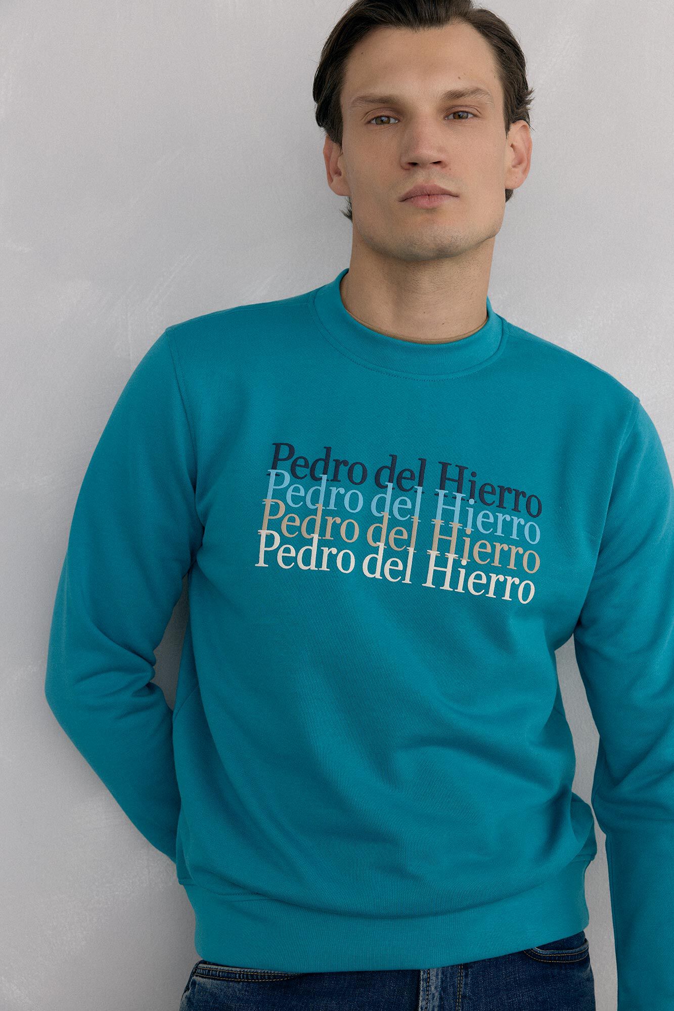 Pedro del Hierro Sudadera logo cuello caja