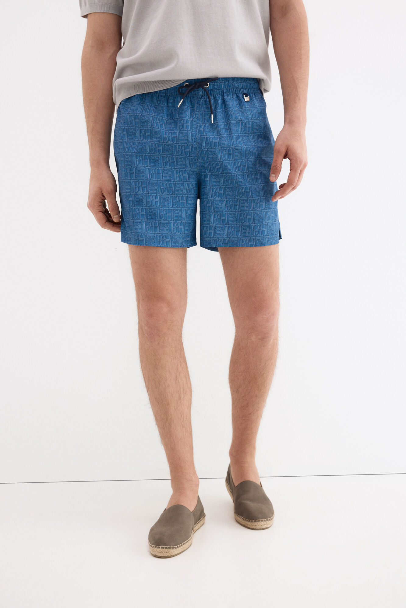 Pedro del Hierro Ba&ntilde;ador estampado logos