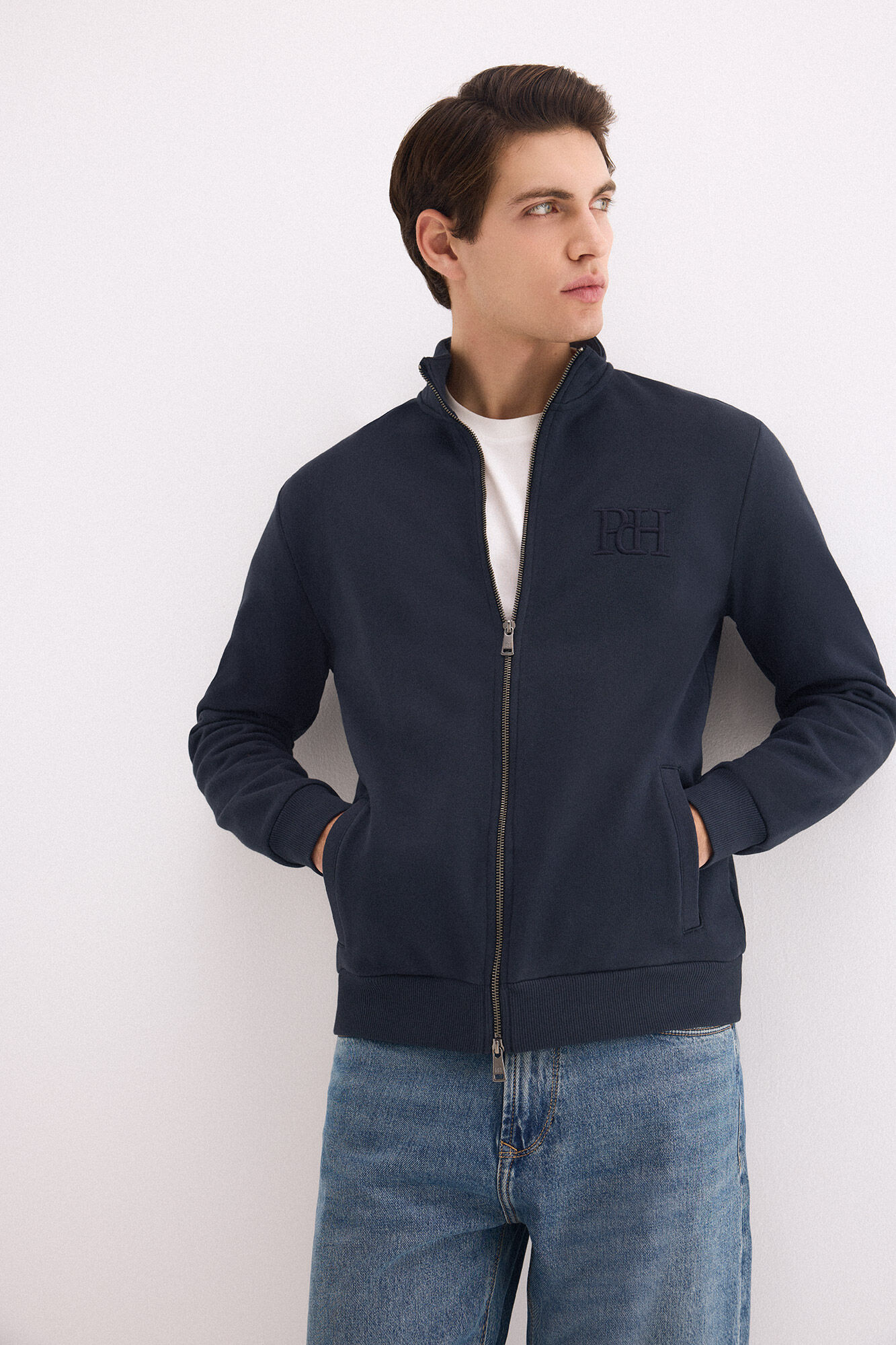 Pedro del Hierro C&aacute;rdigan logo