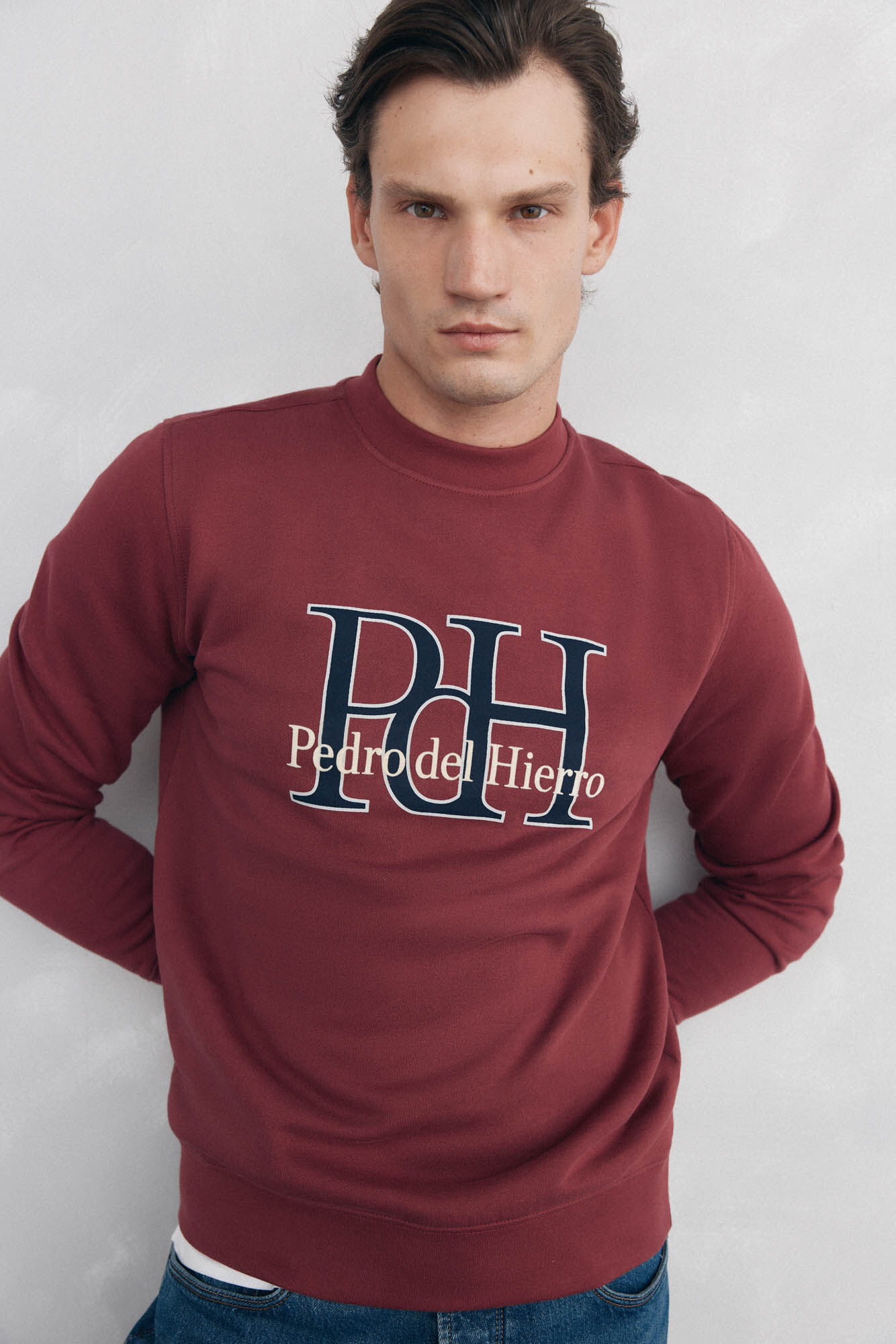 Pedro del Hierro Sudadera logo cuello caja