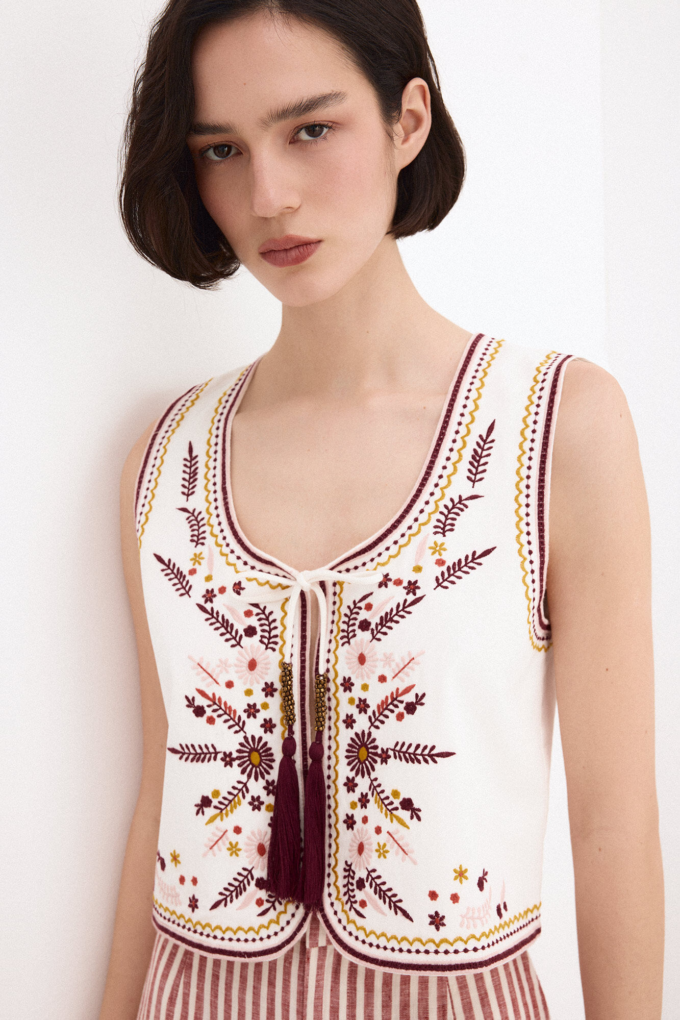 Pedro del Hierro Colete bordado multicolor