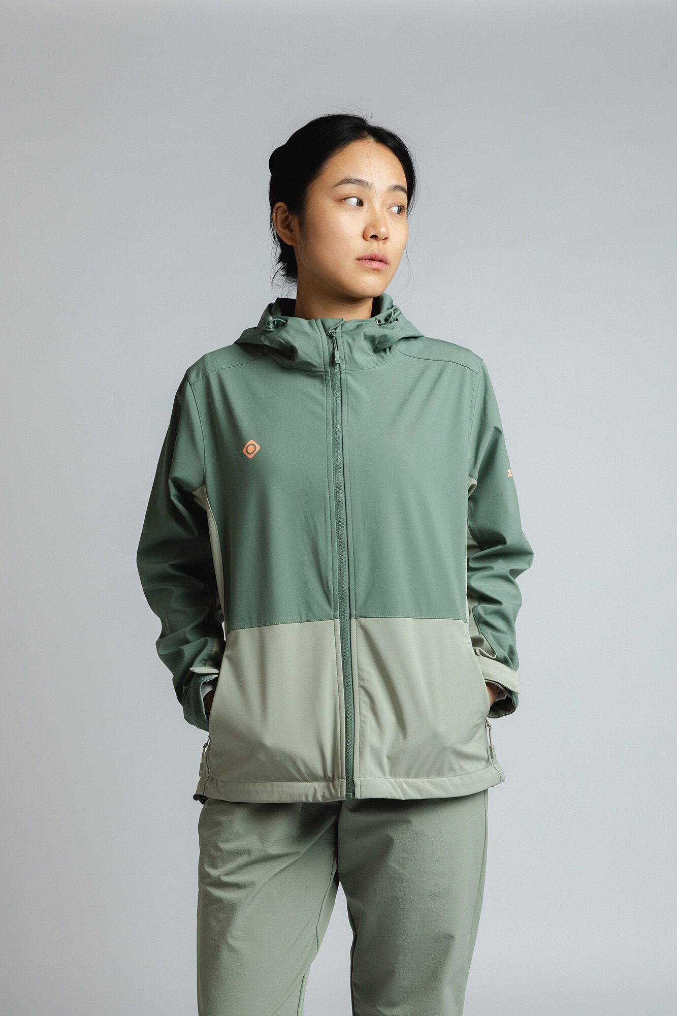 Izas Chaqueta softshell cortavientos acacia w