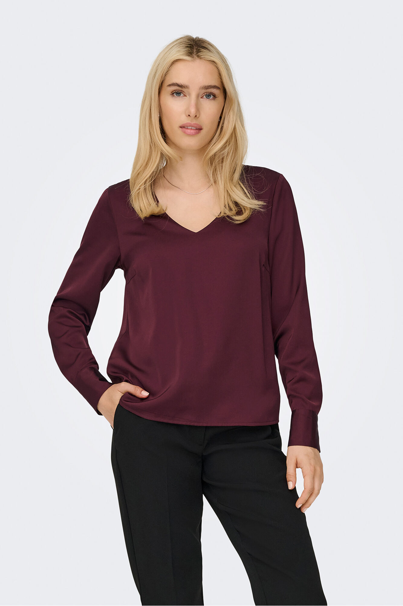 Only Blusa satinada manga larga