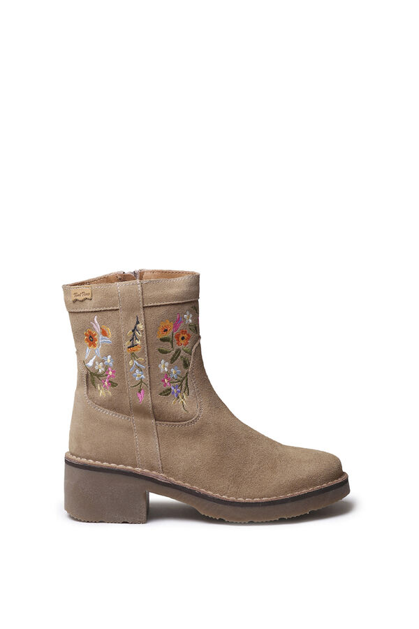 Toni Pons Bot&iacute;n de serraje beige