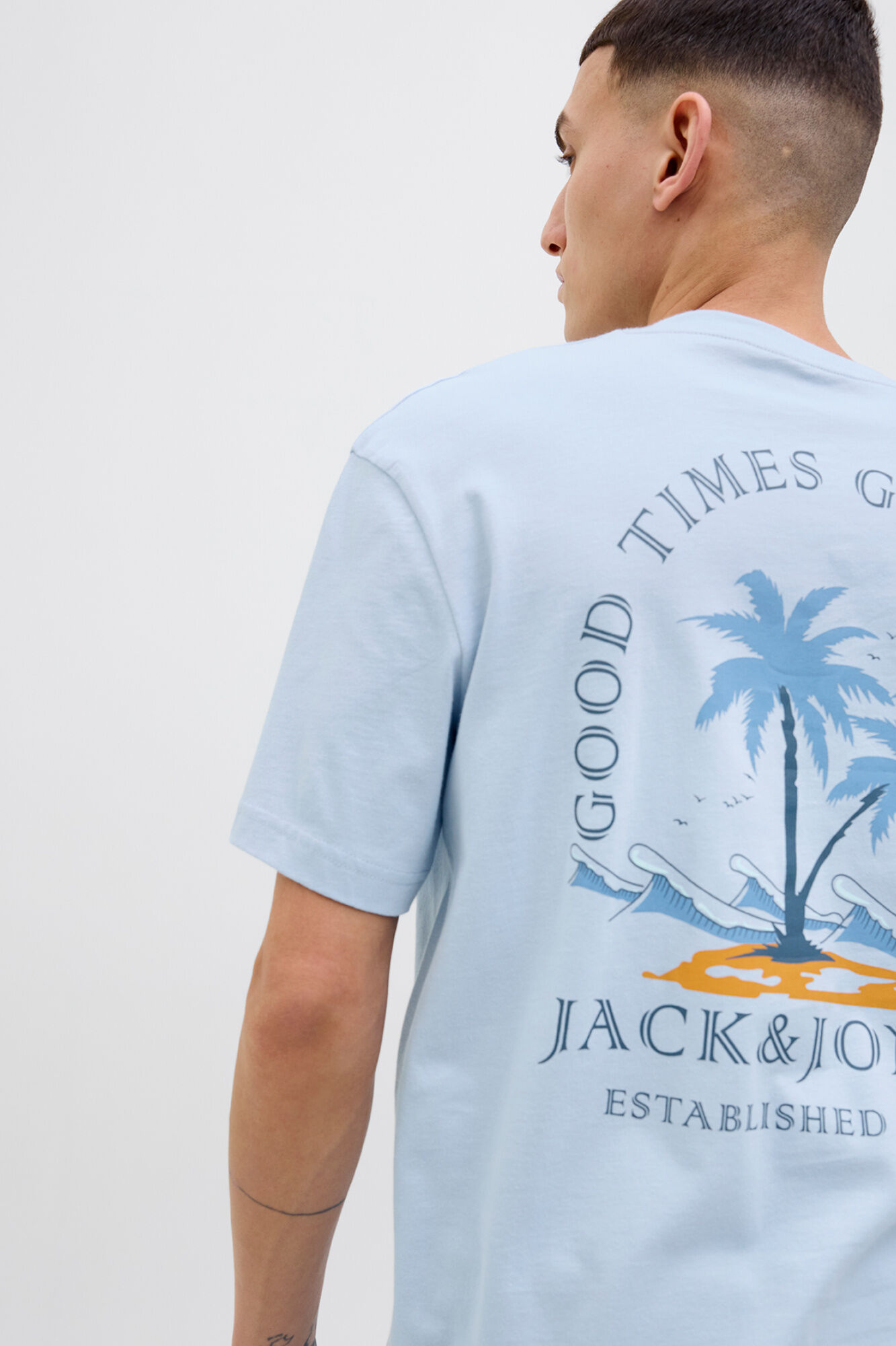 Jack & Jones T-shirt slim com estampado nas costas