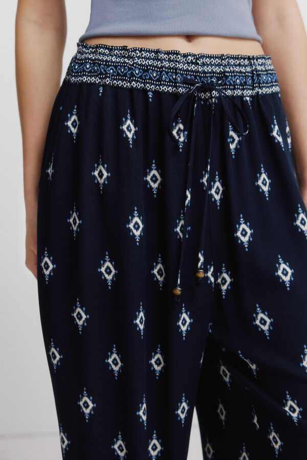 Springfield Pantalone sa printom od rustičnog platna sa učkurima Plava