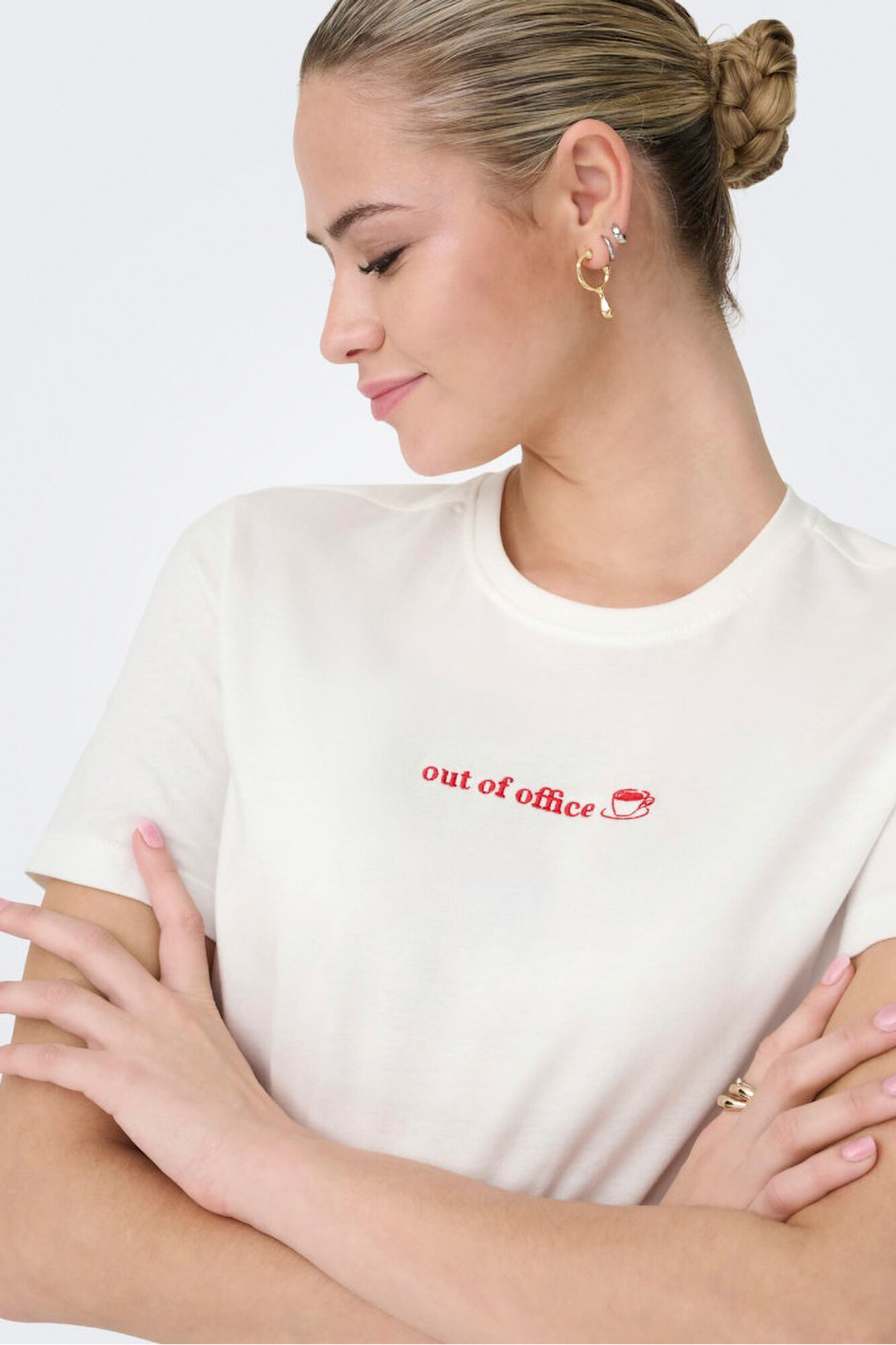 Only T-shirt texto na frente