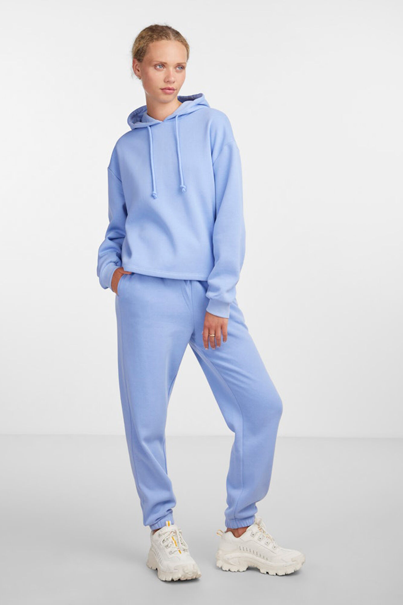 Pieces Sudadera hoodie b&aacute;sica
