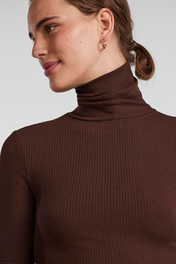 Pieces Cotton top with high neck red