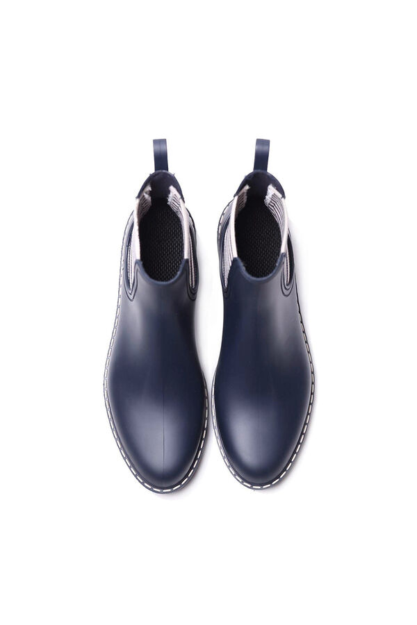 Toni Pons Bot&iacute;n de piel azul