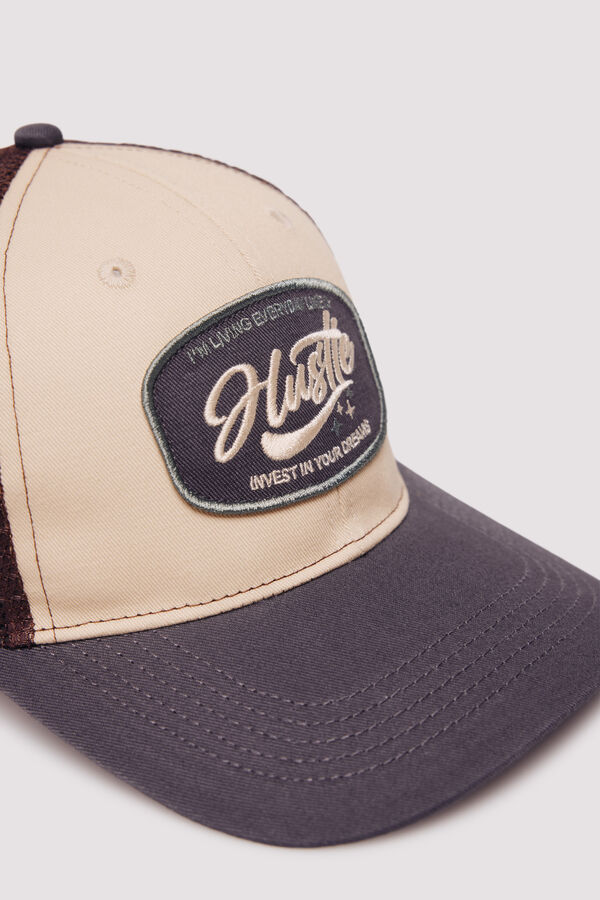Springfield Trucker cap with front patch Braon