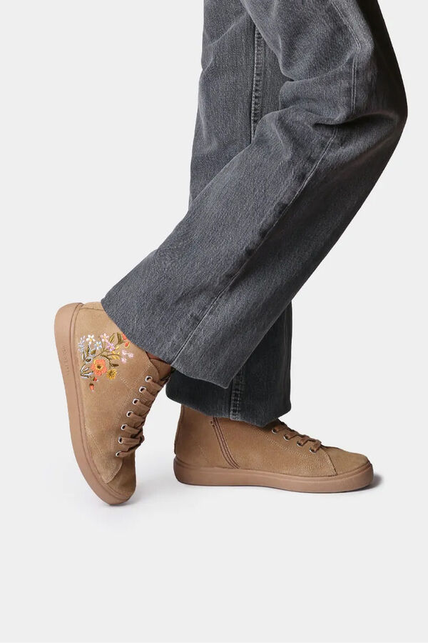 Toni Pons Zapatilla abotinadabcon detalles florales&nbsp; beige