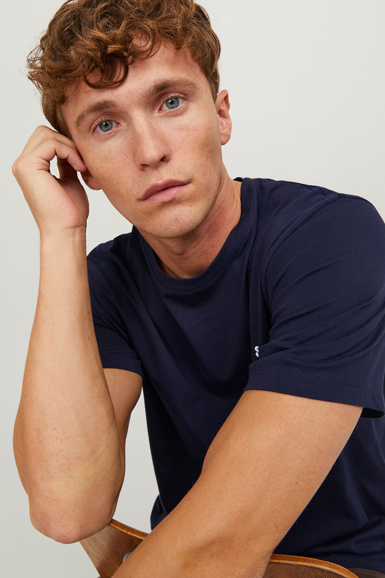 Jack & Jones T-shirt b&aacute;sica regular fit