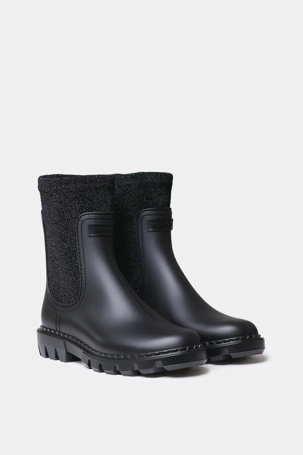 Toni Pons Bot&iacute;n de agua negro