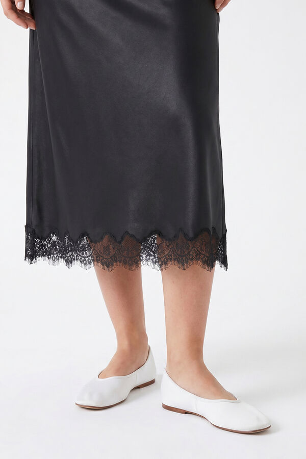 Pieces Falda midi satinada encaje negro