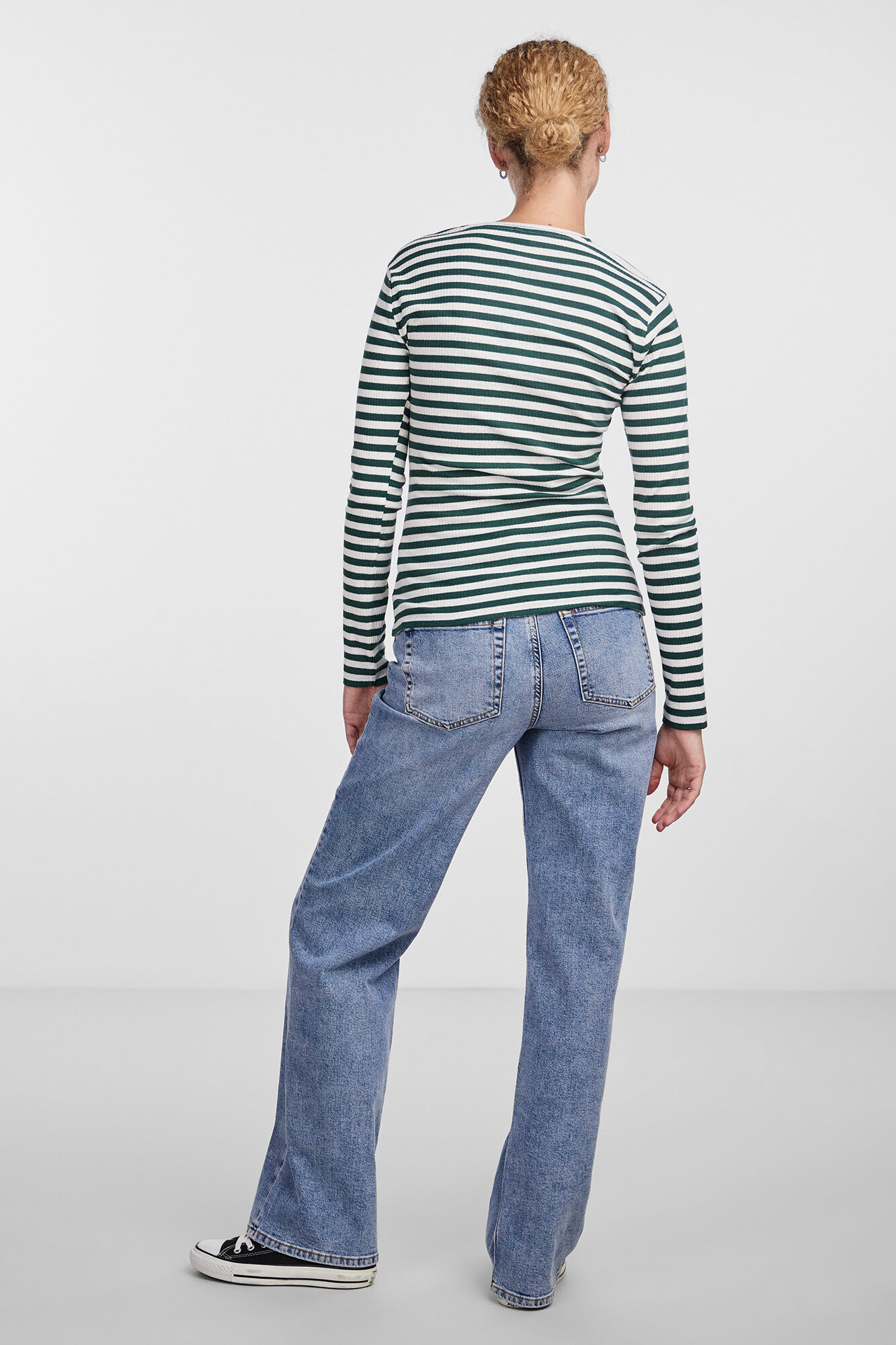 Pieces T-shirt b&aacute;sica 