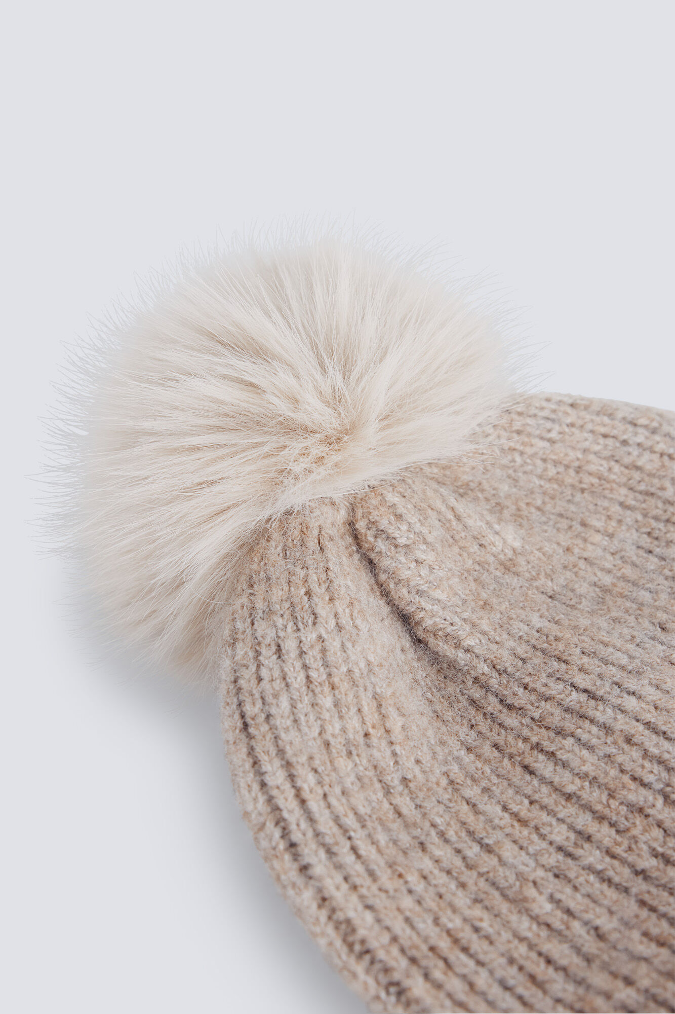 Springfield Gorro punto pomp&oacute;n