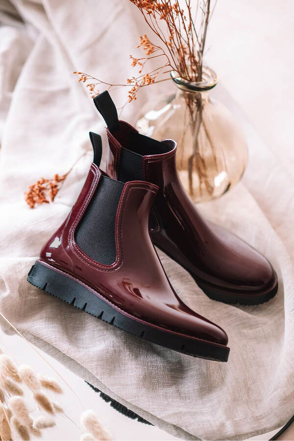 Toni Pons Bot&iacute;n de agua burdeos