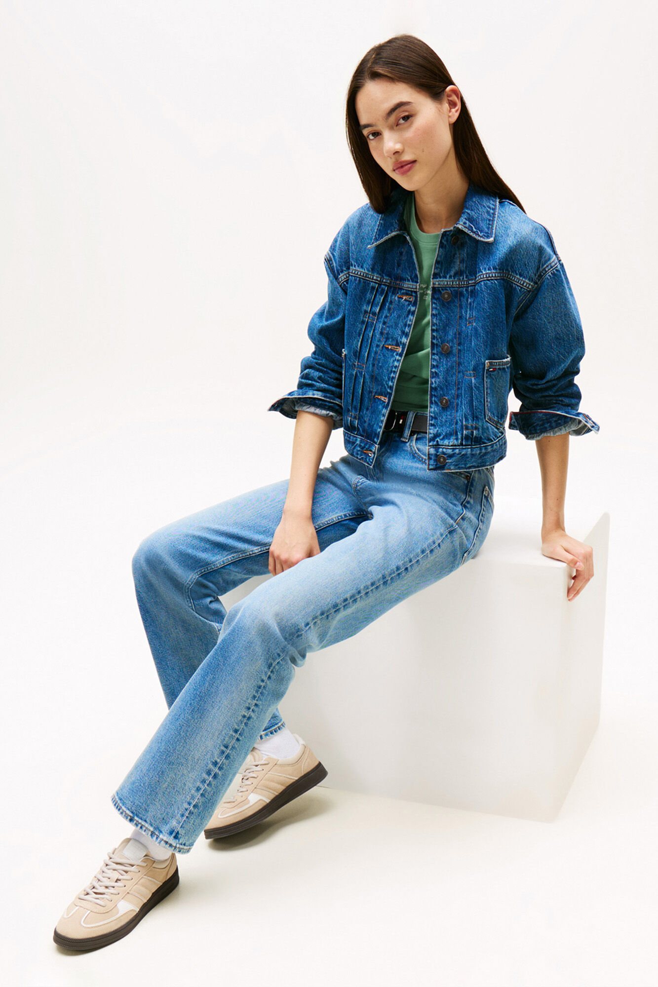 Tommy Jeans Zapatilla Tommy Jeans beige con suela marr&oacute;n