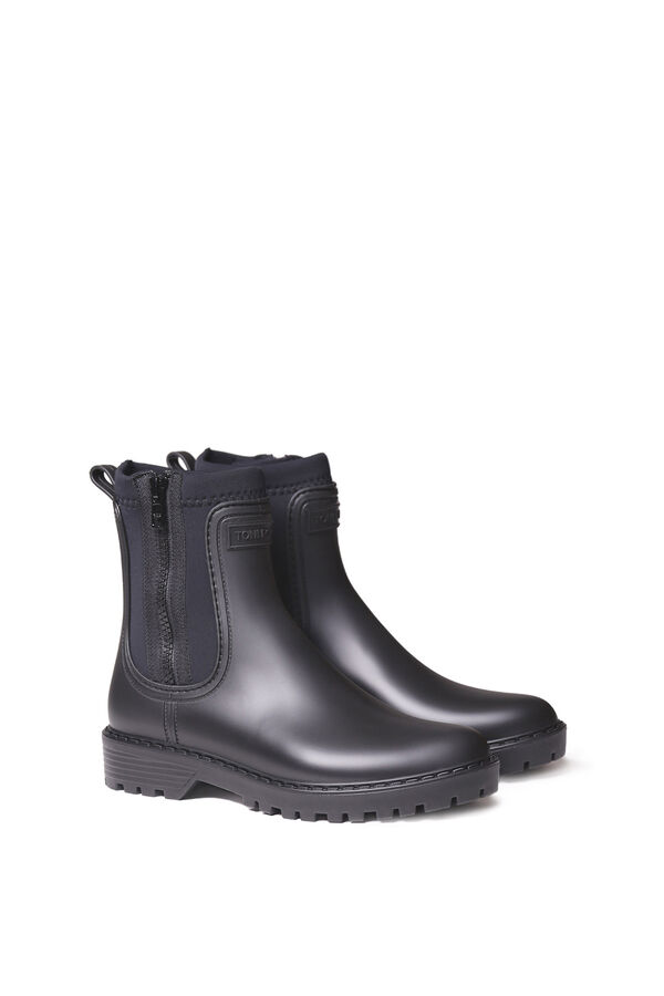 Toni Pons Bot&iacute;n de agua negro