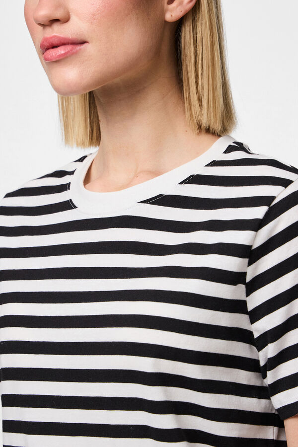 Pieces T-shirt b&aacute;sica preto