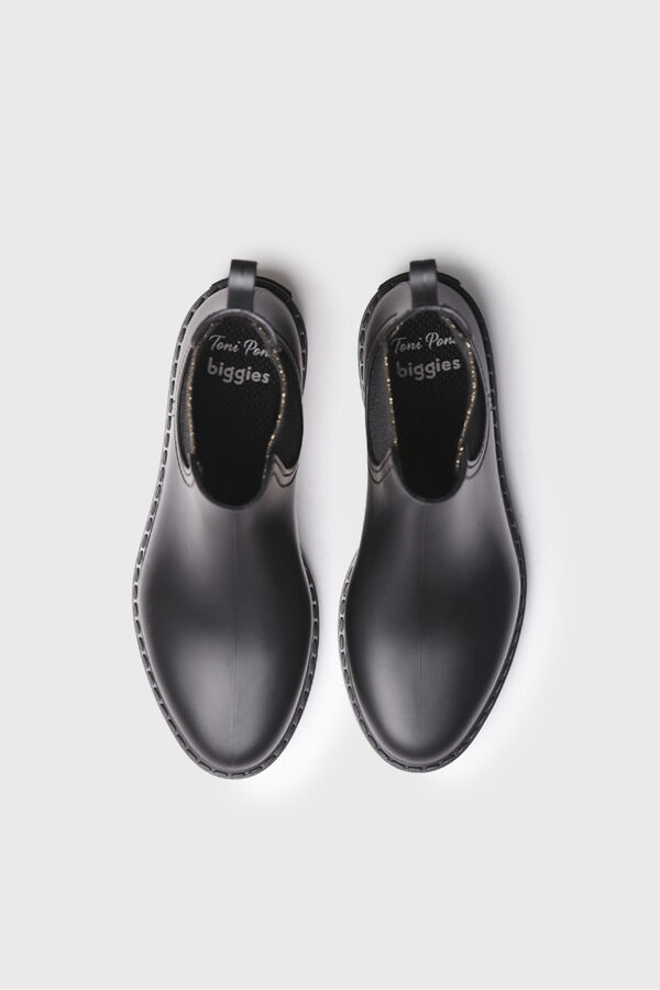 Toni Pons Bot&iacute;n de agua negro