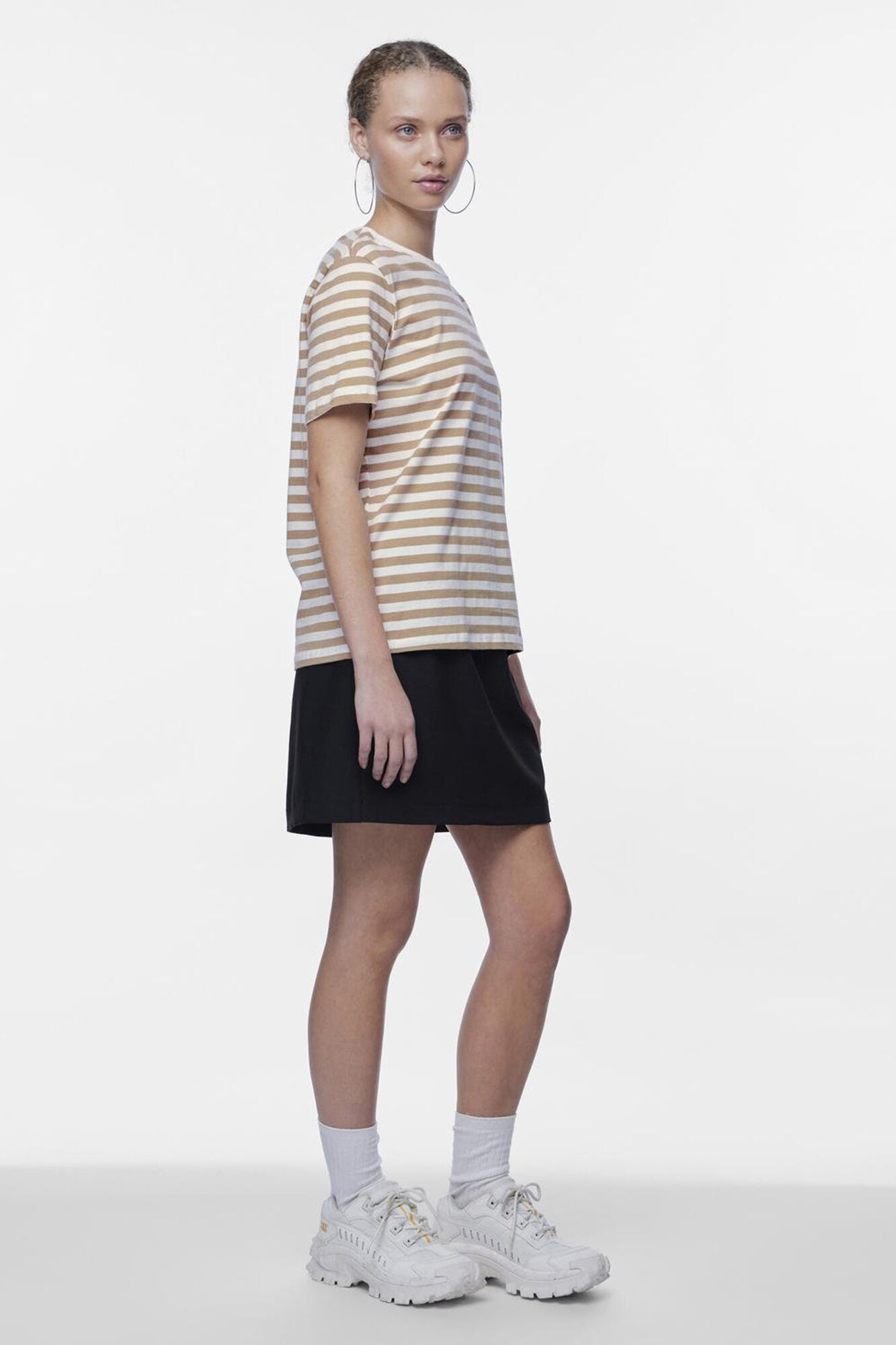 Pieces Camiseta b&aacute;sica