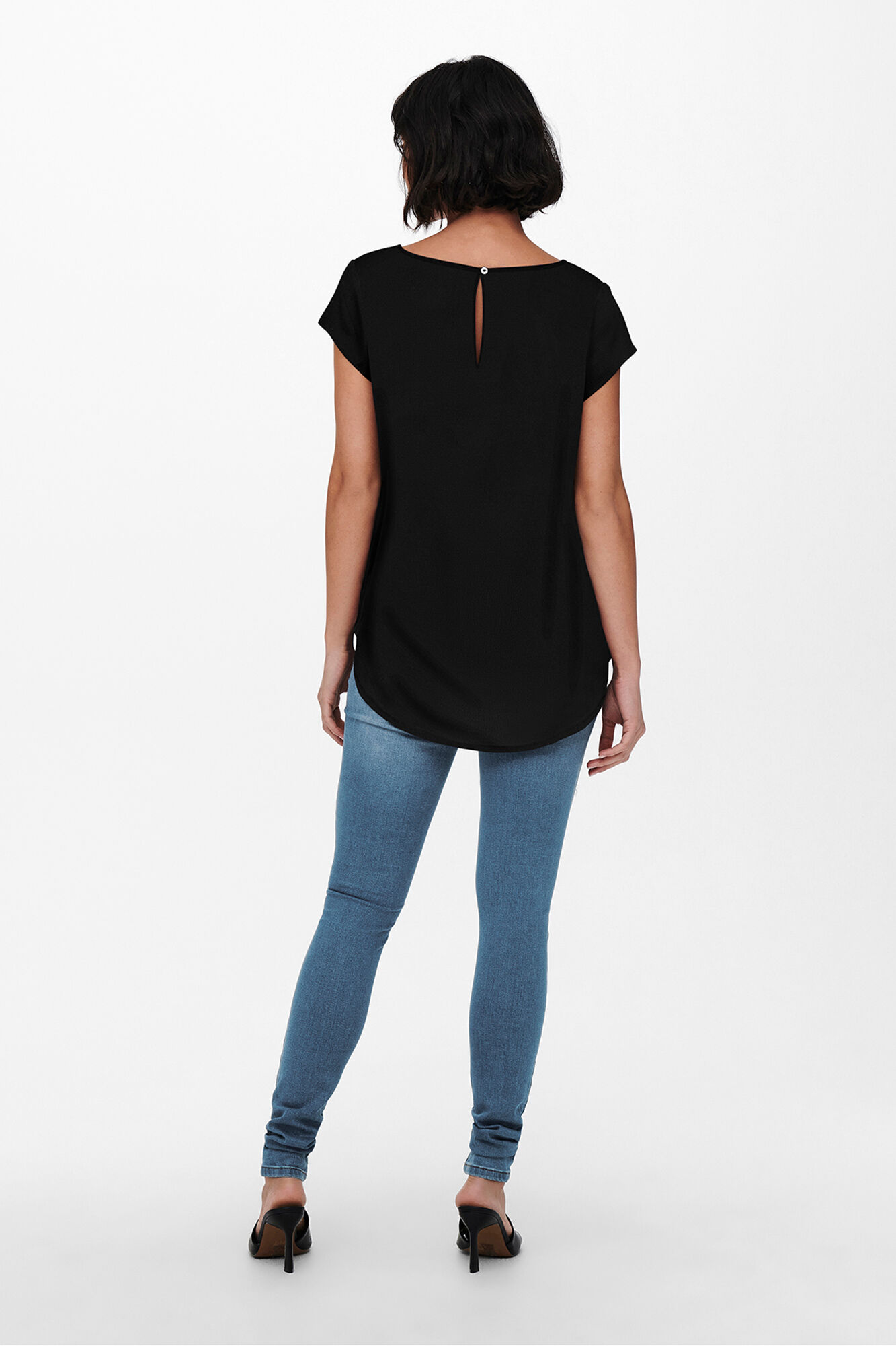 Only Short-sleeve T-shirt button back