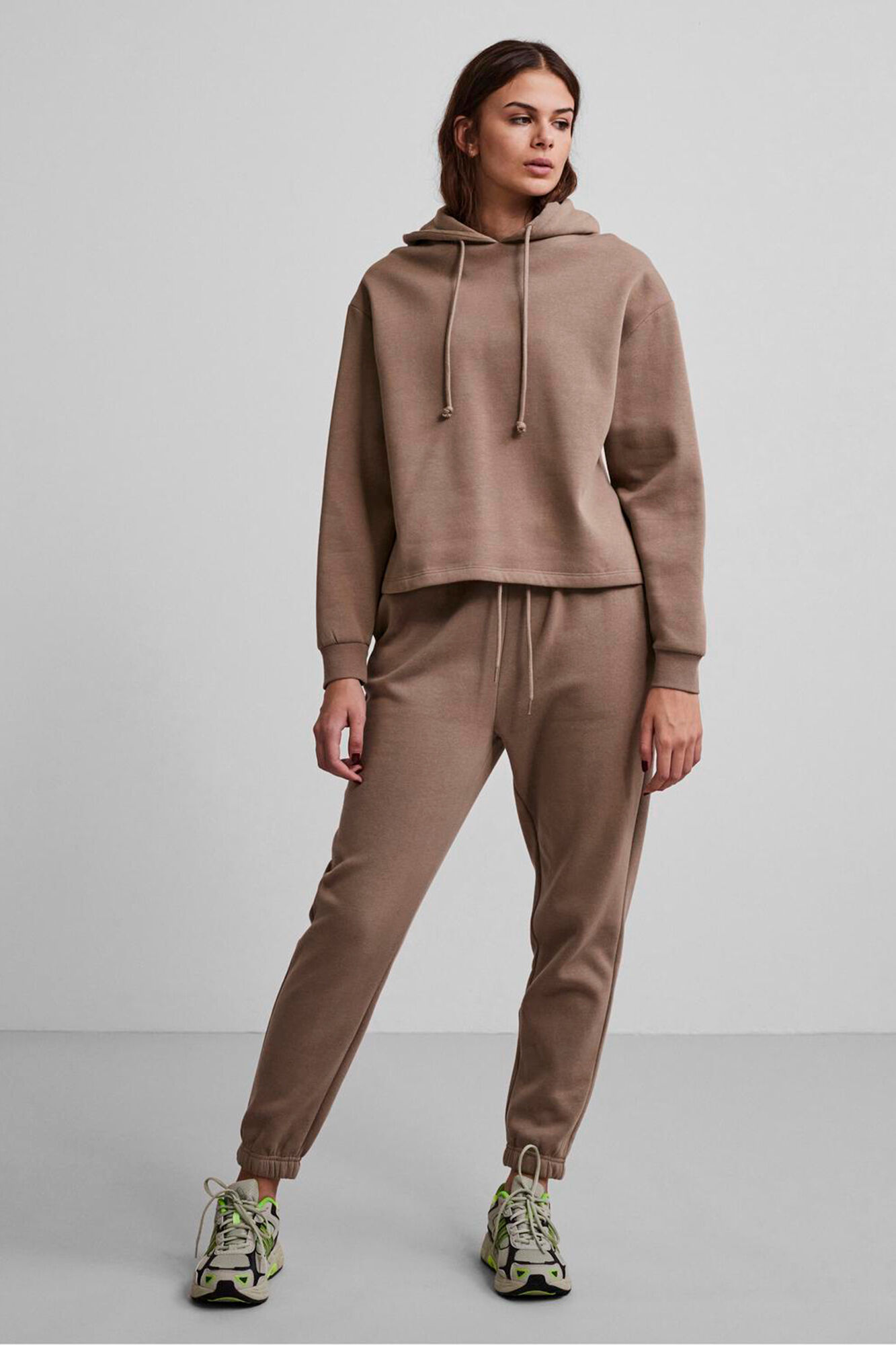 Pieces Sudadera basica